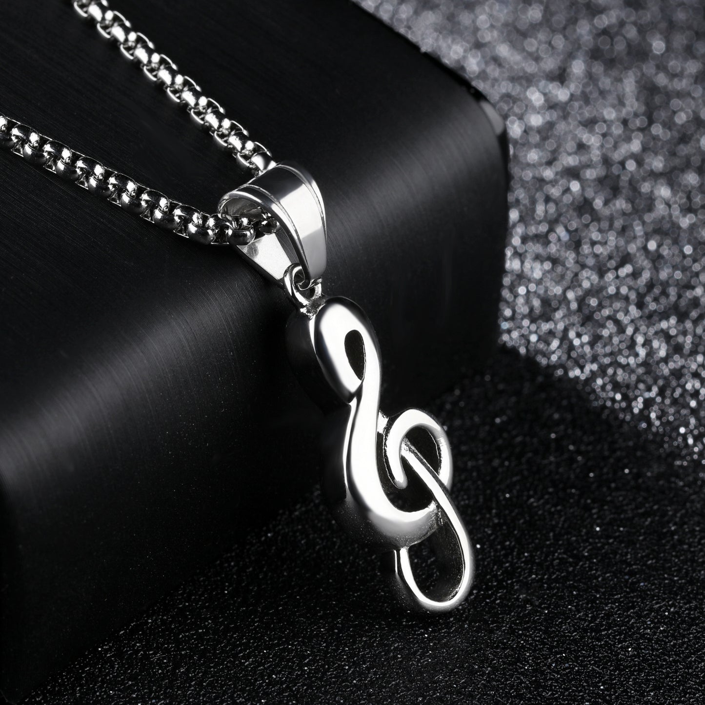 Music symbol necklace