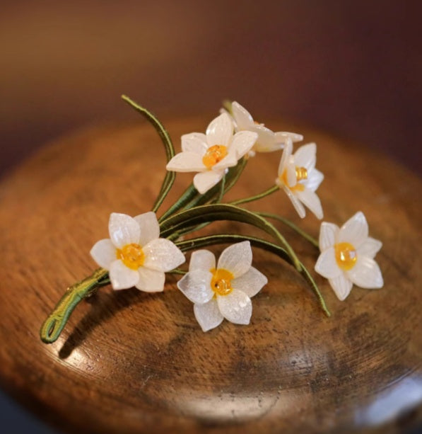 Hand-wrapped Daffodil Vintage Pins - Coat Accessories