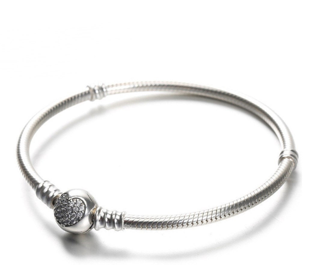 Sparkling Heart Clasp Bracelet