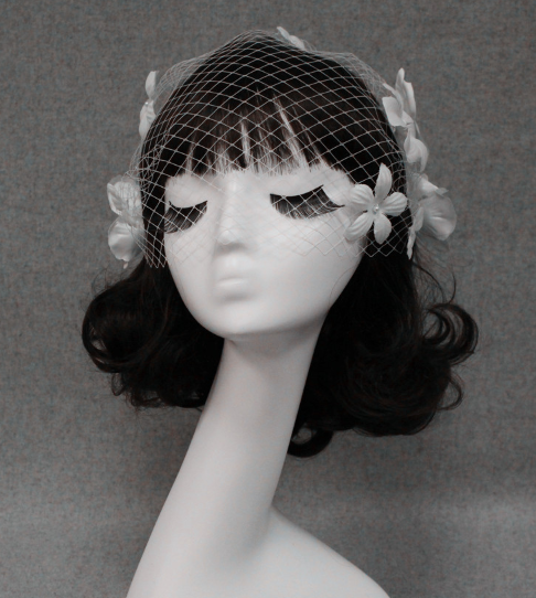 Hand-sewn Hair Comb Flowers Bridal Veil