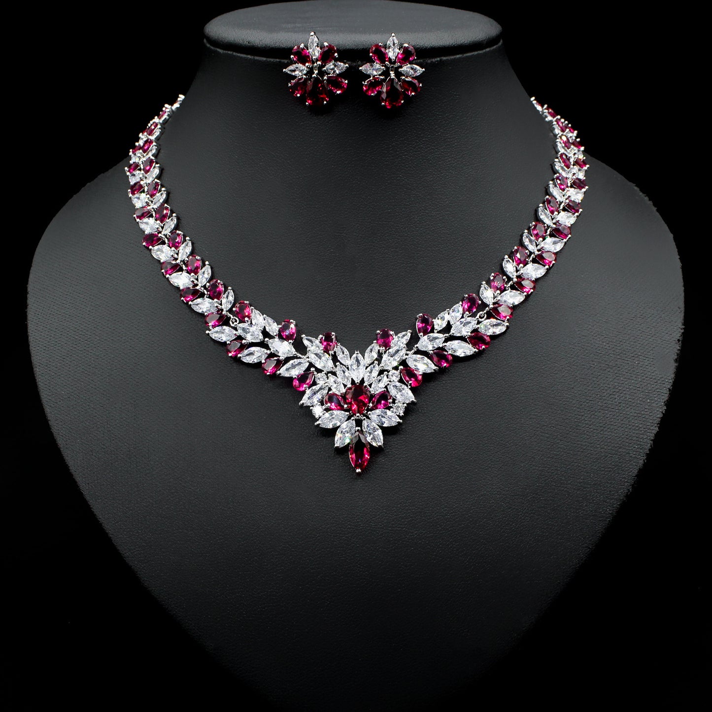 Fashion Ice Flower Earrings Zircon Necklace Set