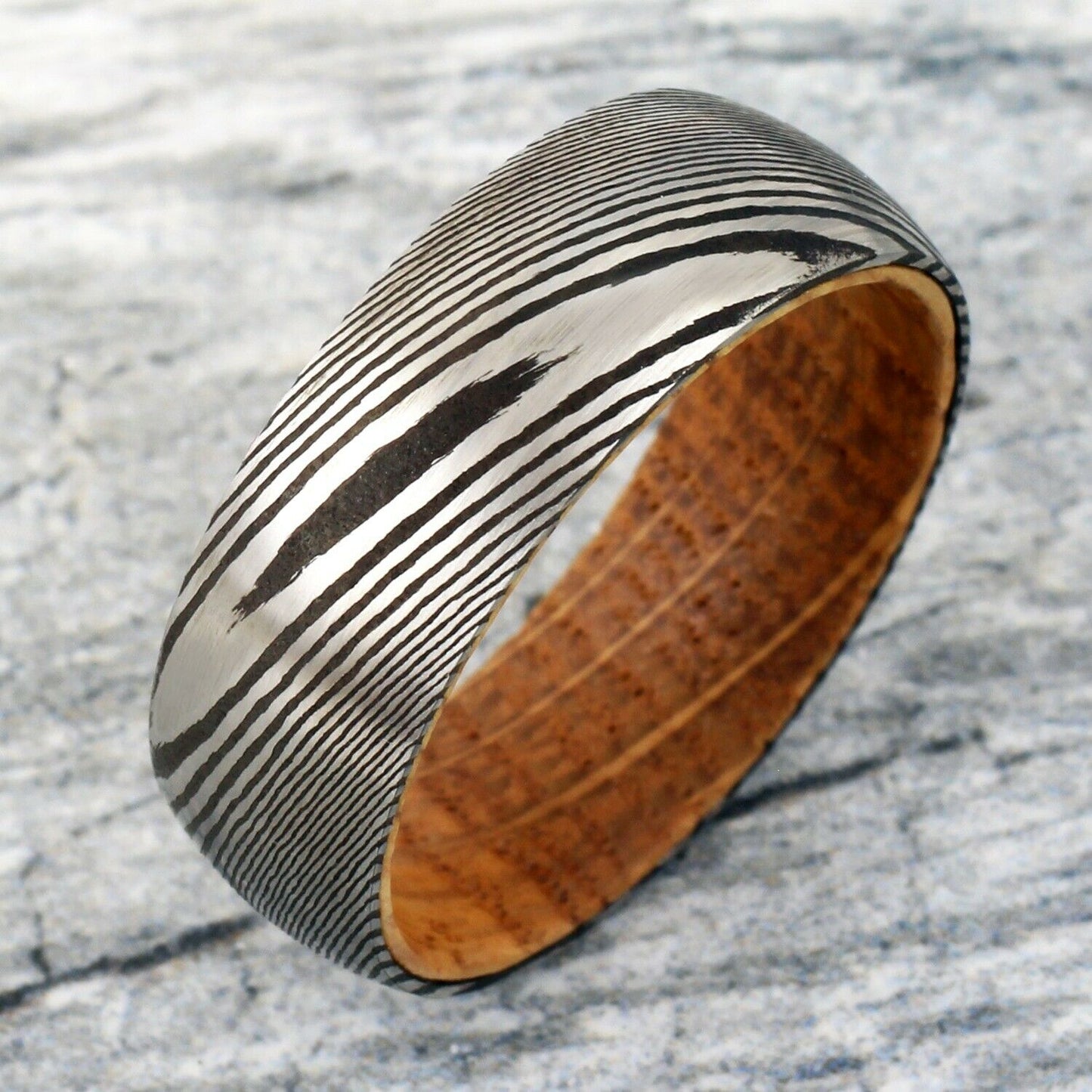 Laser Damascus Steel Pattern On The Surface Of Tungsten Ring