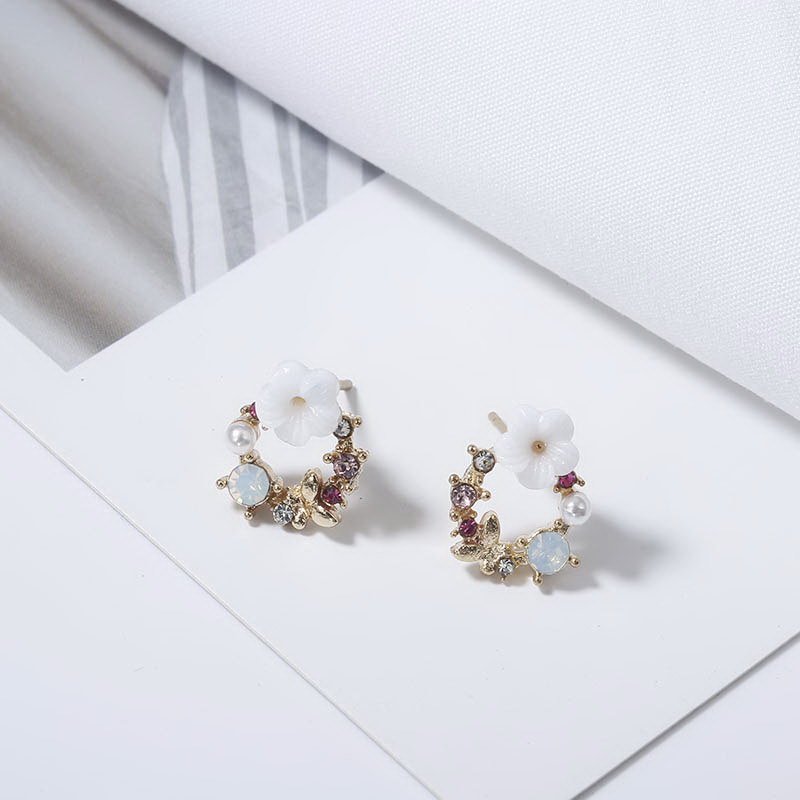 Cute Korean Personality Small Flower Stud Earrings For Women Temperament Simple Fashion Metal Female Stud Earrings