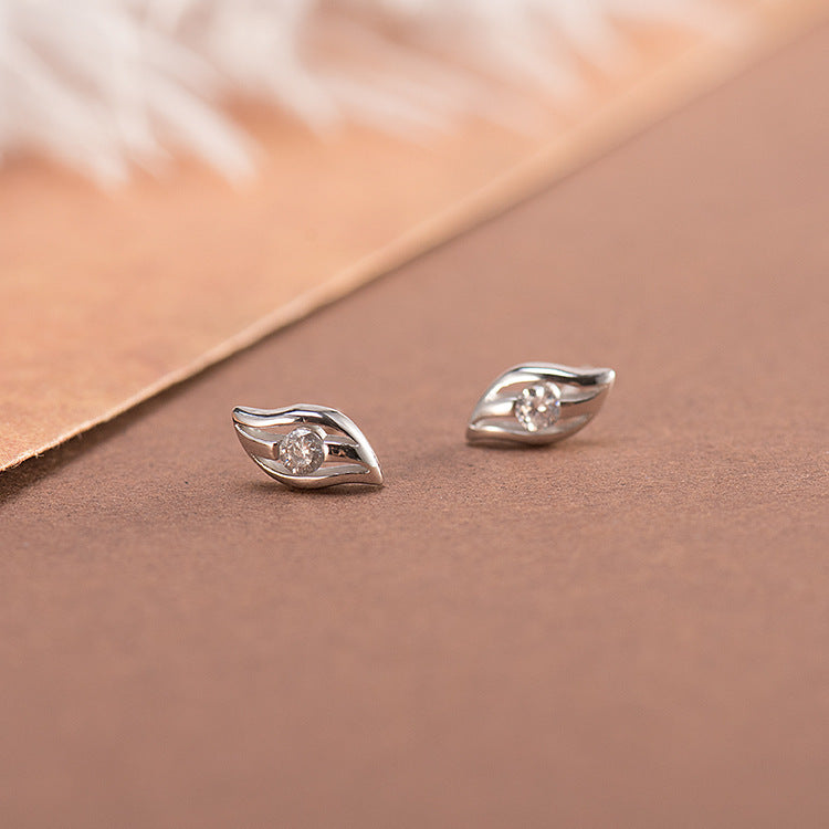 Temperament simple leaf-shaped silver earrings