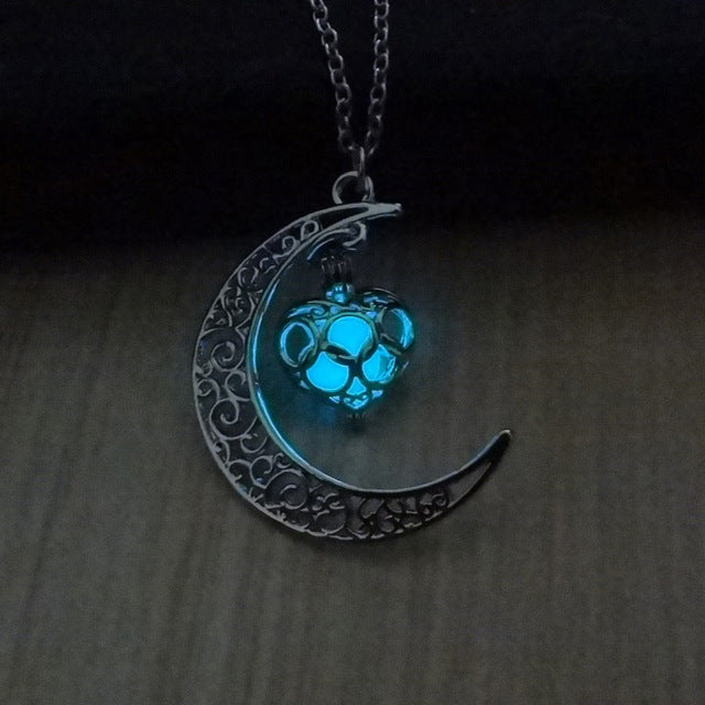 Hollow Moon & Heart Choker Necklace