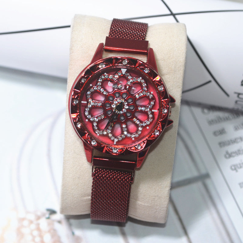 Ladies net celebrity vibrato with the same fashion rotating turntable magnet stone watch