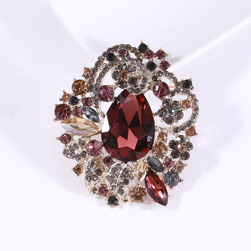 Bohemian Crystal Luxurious Classic Brooch