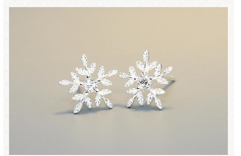 Love Snowflake Stud Earrings Korean Sweet Girl Heart