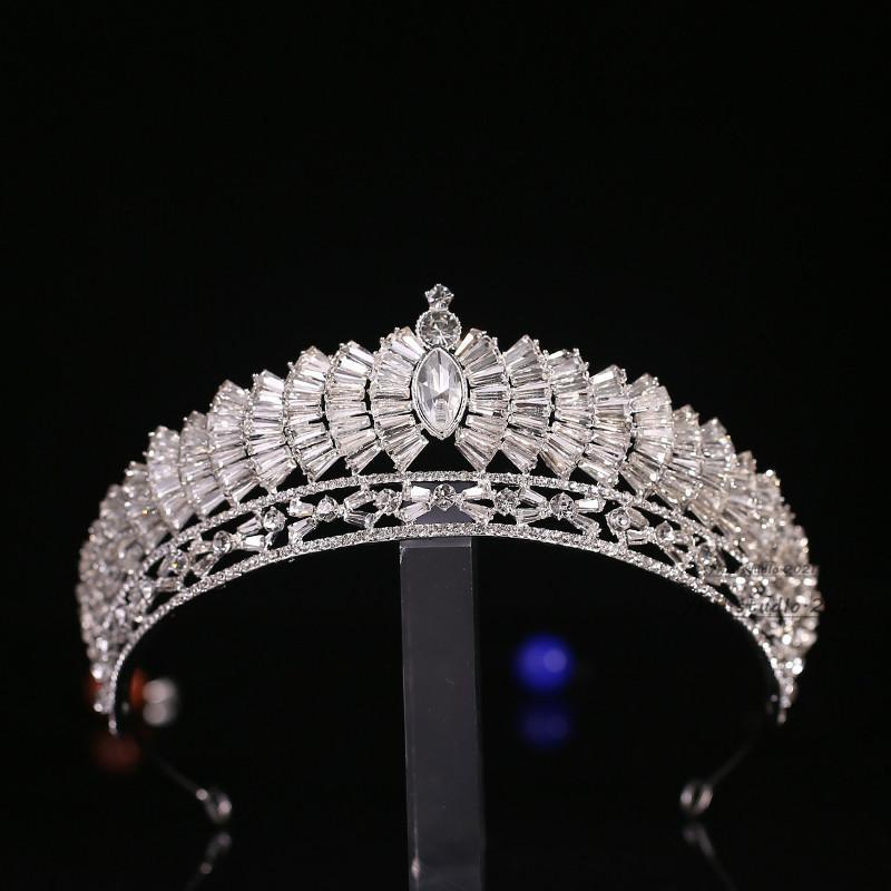 New Japanese And Korean Wedding Rhinestone Alloy Knot Wedding Crown