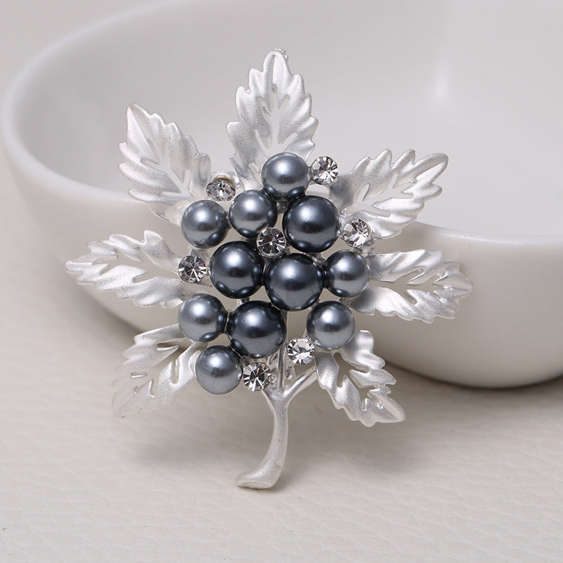 Leaves Matte Brooch Electroplated Pearl Fashion Retro Rhinestone Pin