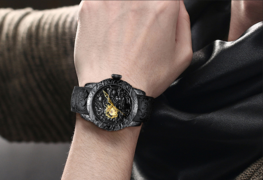 Dragon pattern mechanical watch