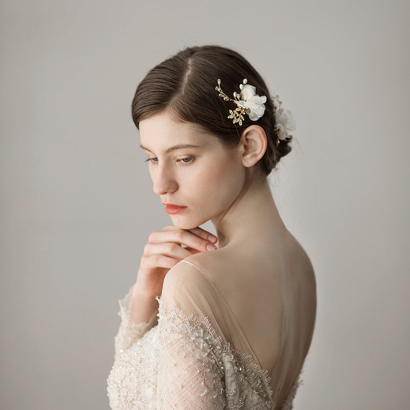 Exquisite And Beautiful Flower Bridal Headdress