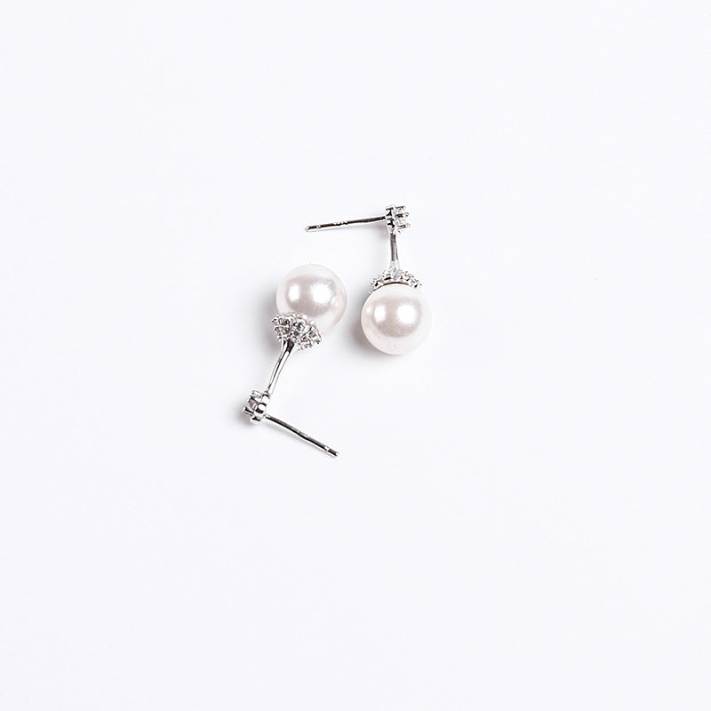 Elegant pearl earrings