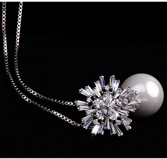 Pearl zircon necklace