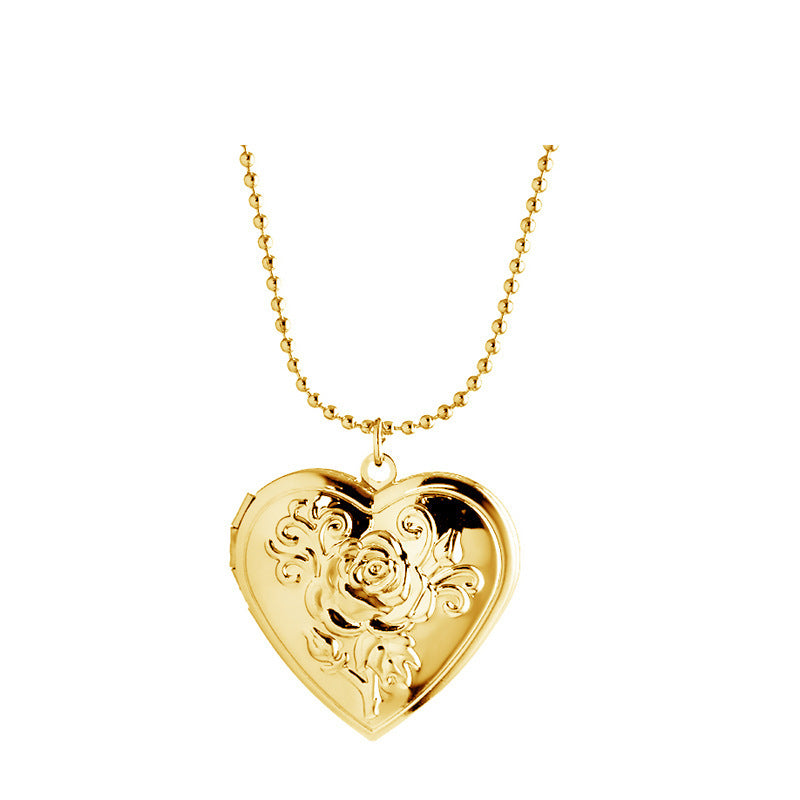 Heart pendant necklace