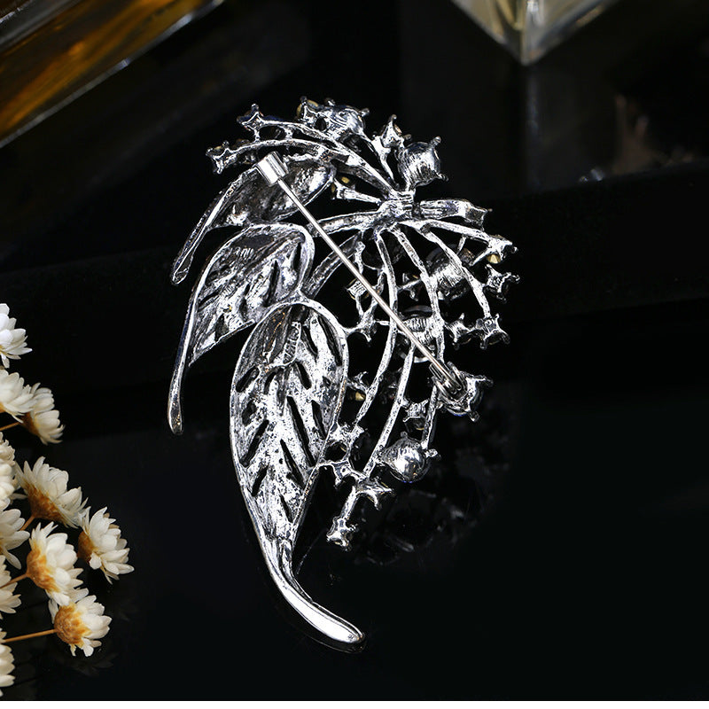 Colorful Hollow Leaf Brooch Sweater Atmospheric Accessories