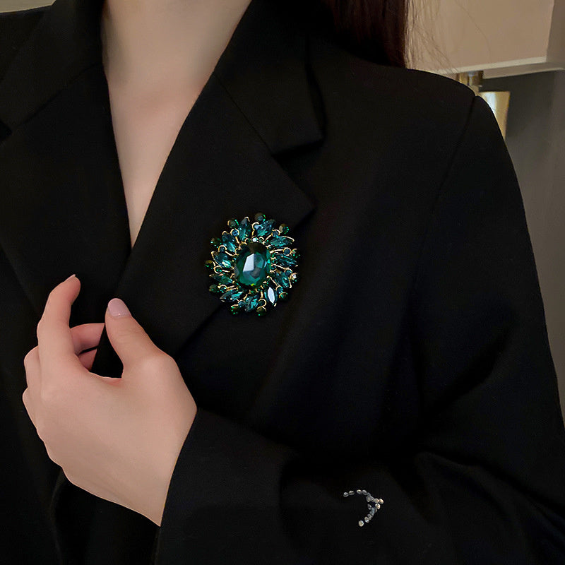 French Emerald And Diamond Delicate Brooch