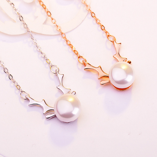 Small Elk Pearl Pendant