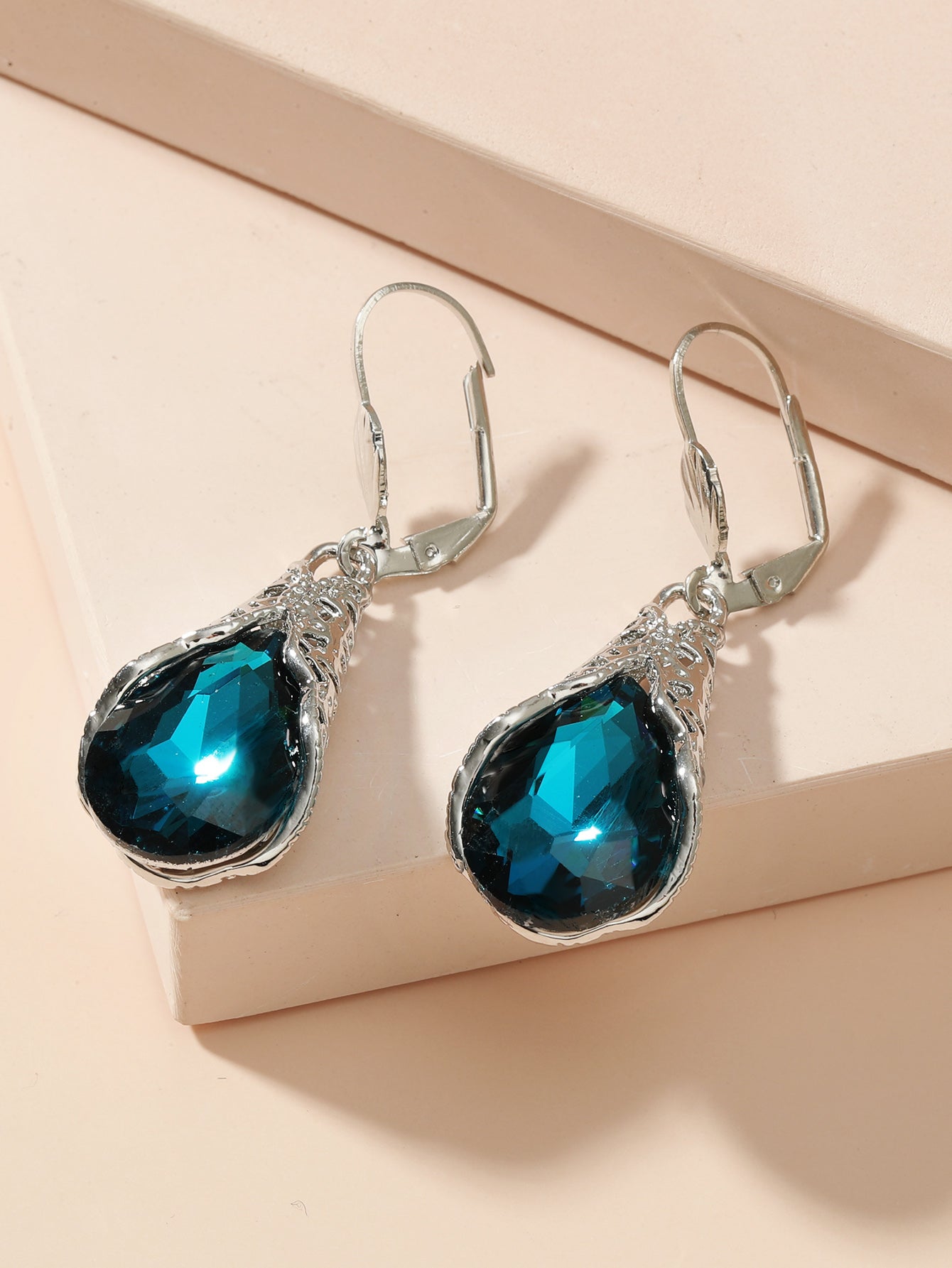 Water Drop Ear Buckle Atmospheric Retro Water Drop Earring Ear Jewelry