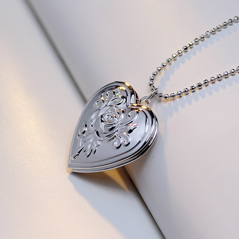 Heart pendant necklace