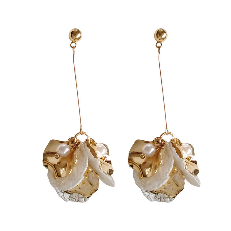 Pearl shell flower earrings