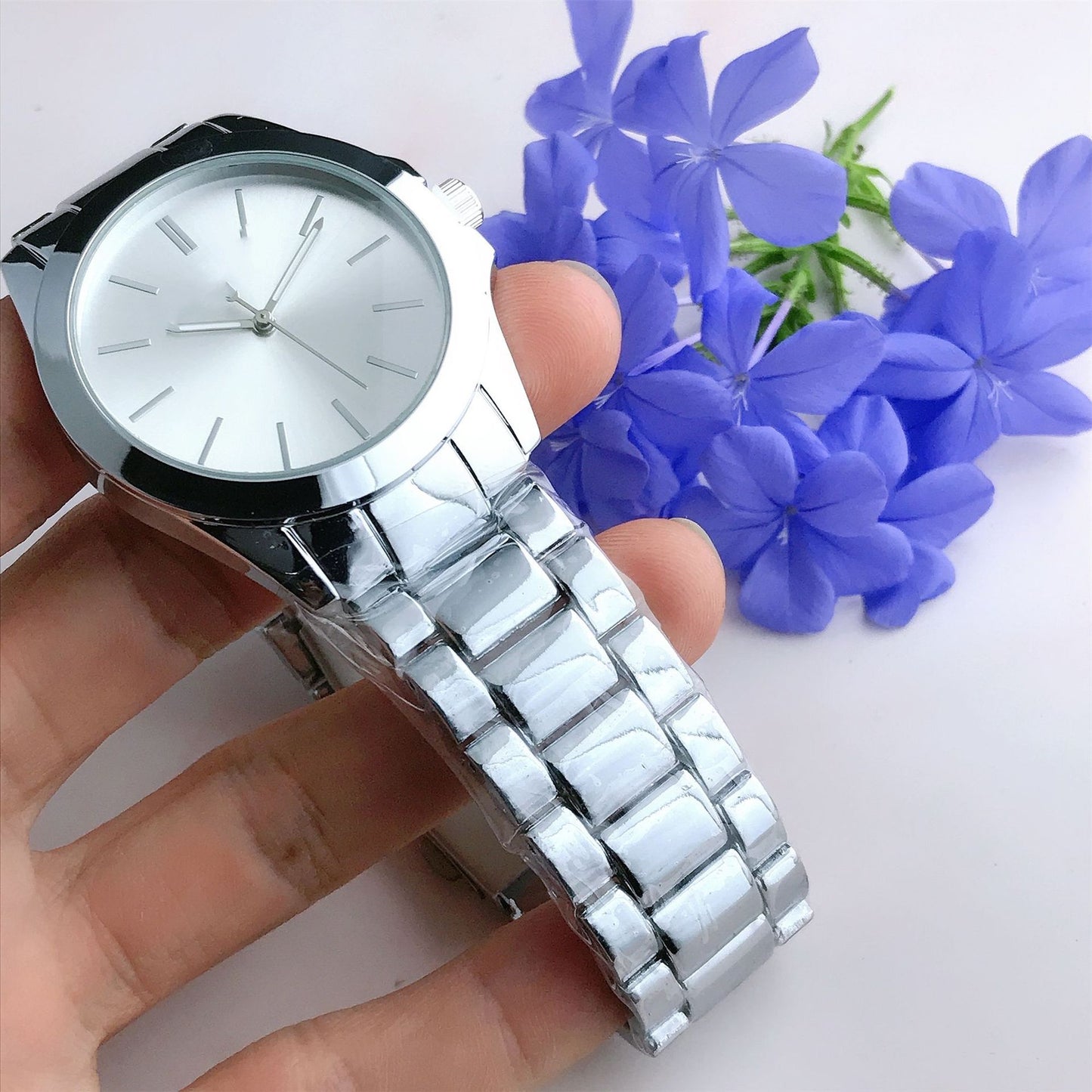 Casual Elegance And Creativity Quartz Wrist Watch Male And Female Matching Style Korean Simple