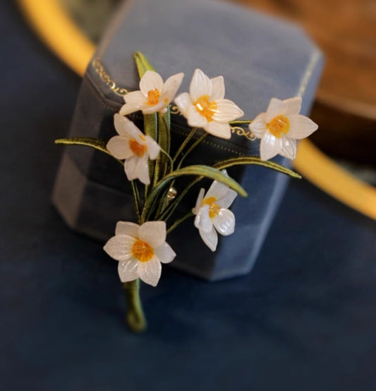 Hand-wrapped Daffodil Vintage Pins - Coat Accessories
