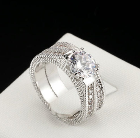 Dazzling European and American Diamond Engagement Ring Set
