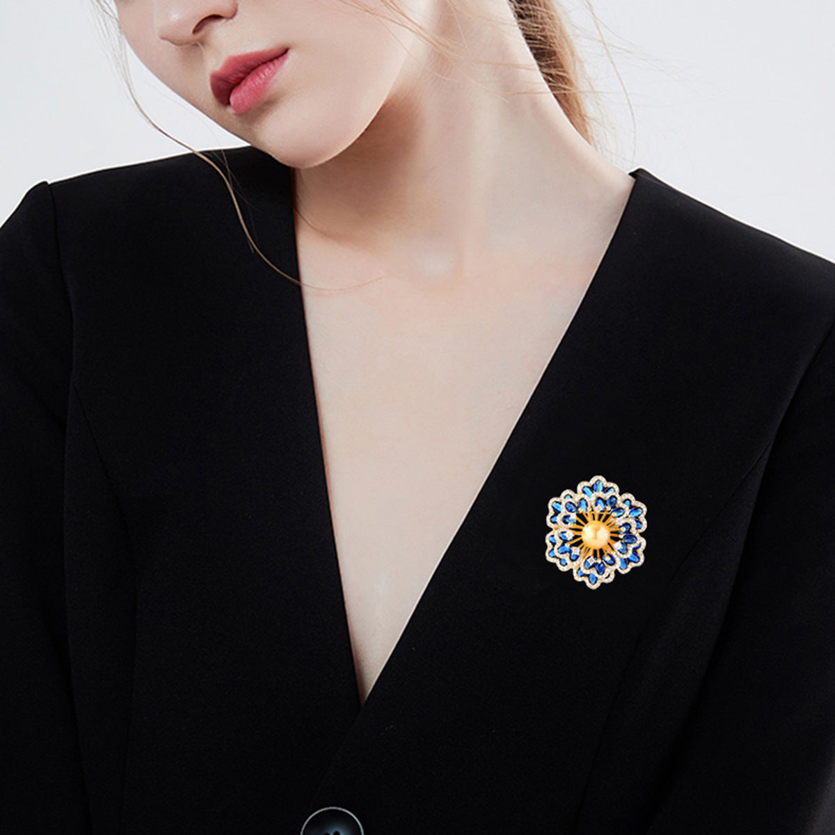 Heavy Industry Begonia Brooch Luxury Female Pin