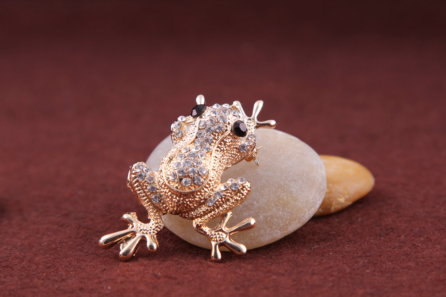 Korean Fashion Diamond Animal FROGPRINCE Brooch Female Corsage