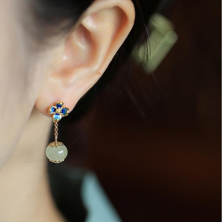 Lady's Flower Four Leaf Clover Ear Stud