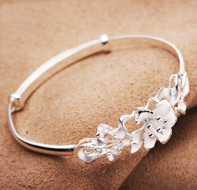 Sweet Bauhinia Adjustable Bracelet Woman Flower Vera Bracelet