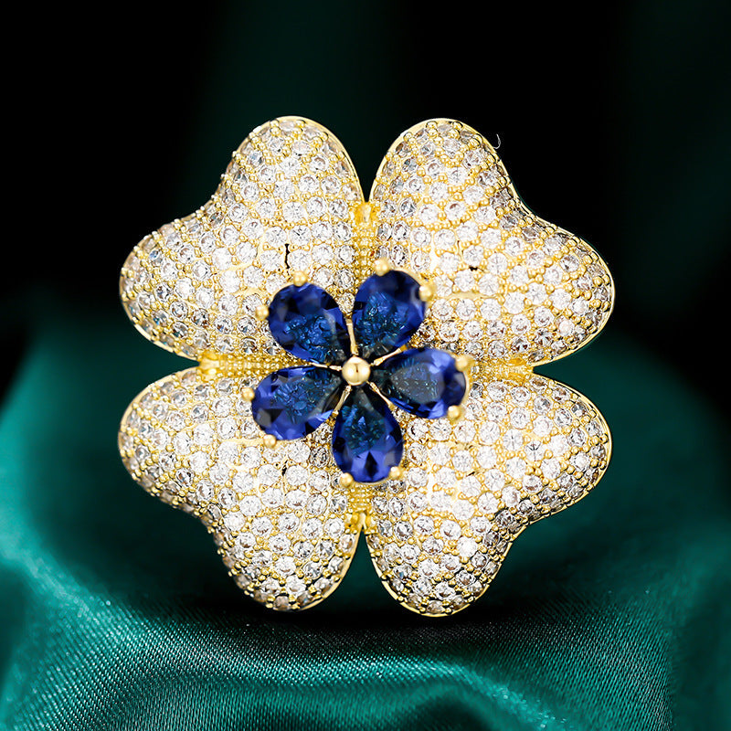 Creative Fashion All-match Four-leaf Clover Brooch