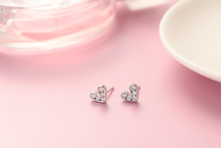 Silver Love ear nail