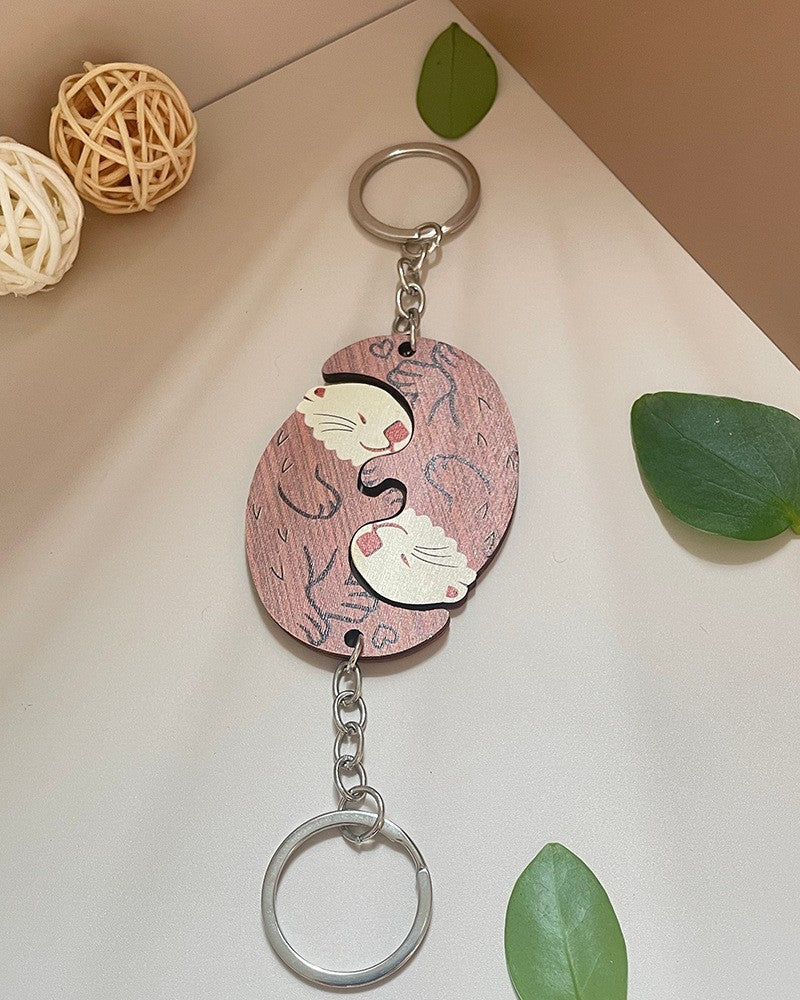 Creative Simulation Wooden Couple Otter Keychain