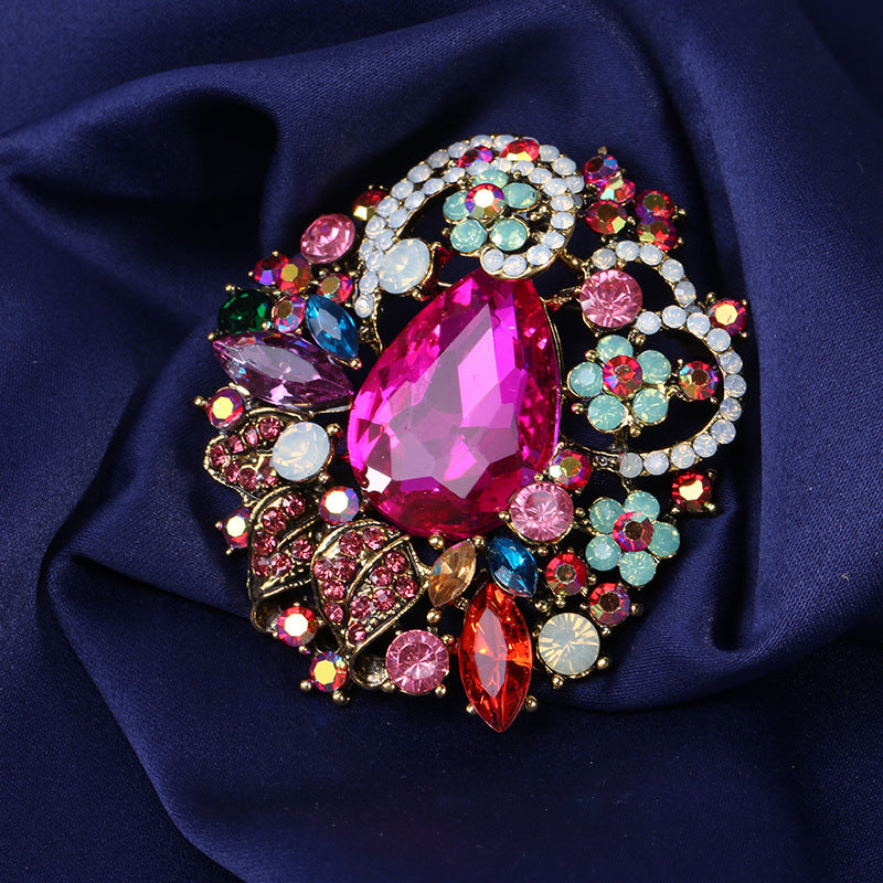 Bohemian Crystal Luxurious Classic Brooch