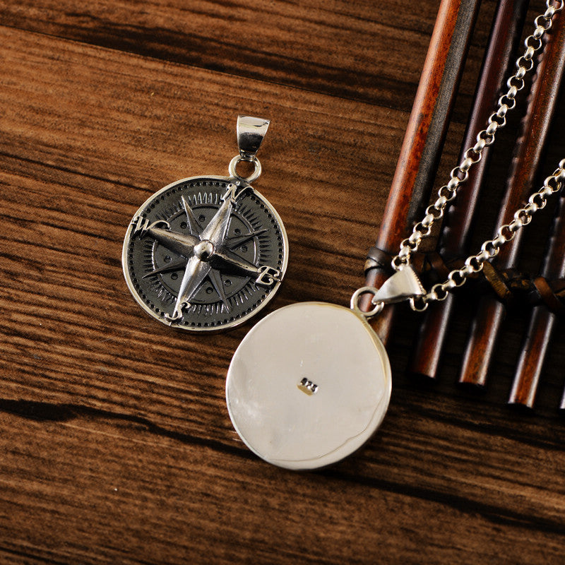 Silver Vintage Distressed Round Compass Pendant Exquisite