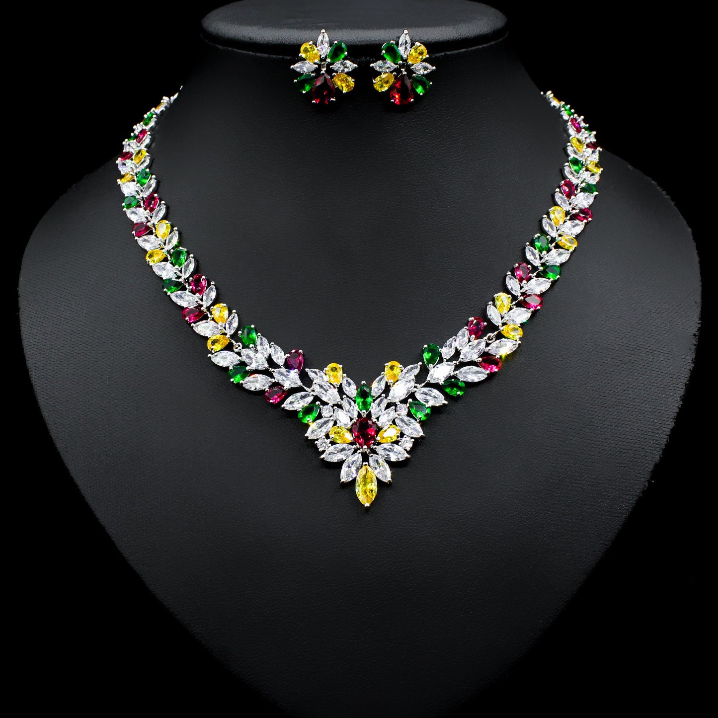 Fashion Ice Flower Earrings Zircon Necklace Set