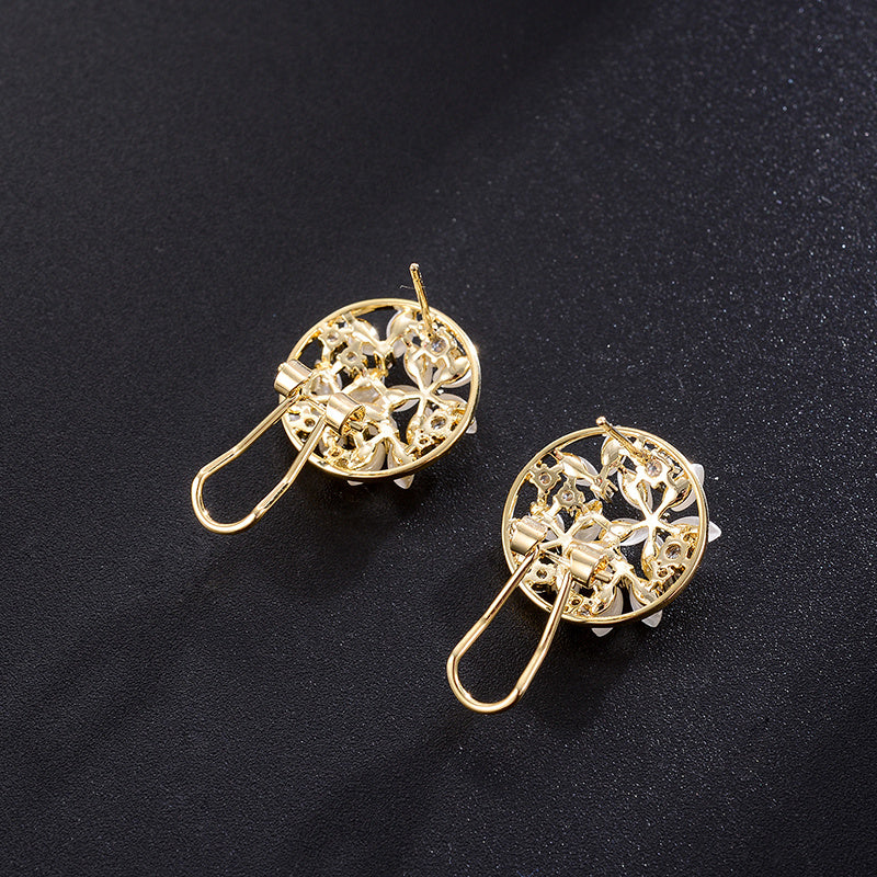 Fashionable High-end Earrings