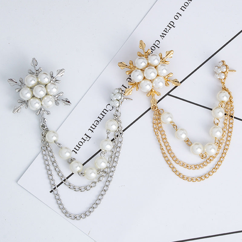 Fashion Alloy Snowflake Brooch With Chain