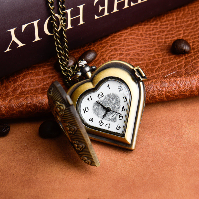 Quartz Watch Retro Hollow Heart-shaped Pocket Watch With Diamond