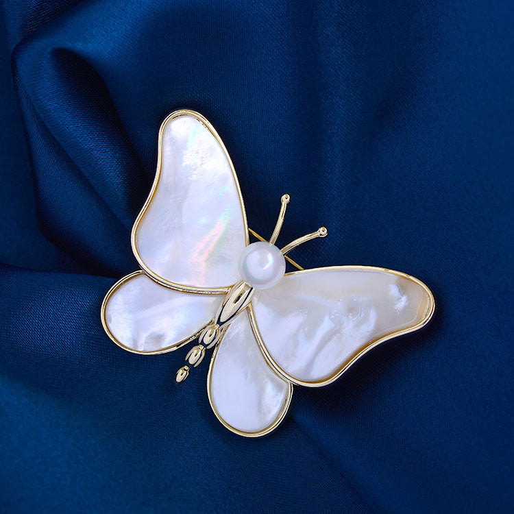 The New Deep-sea Fritillaria Butterfly Pearl Brooch Is Stylish