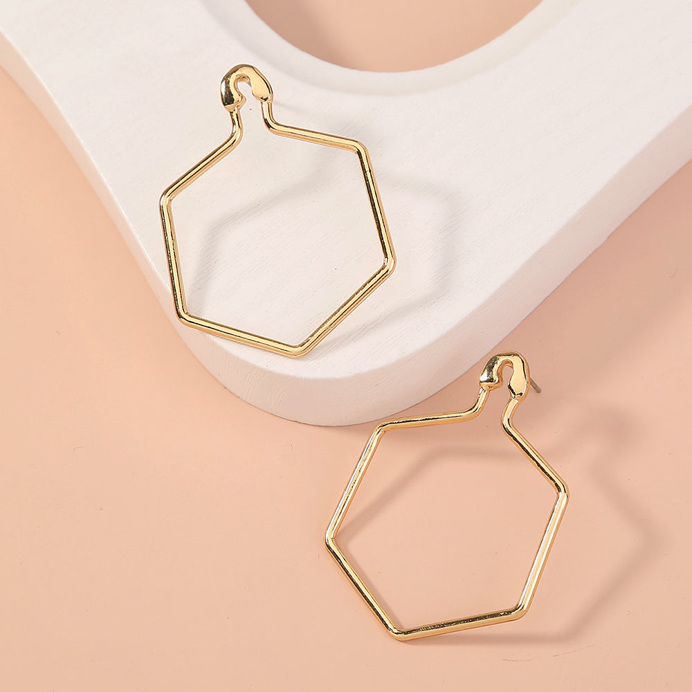 Simple personality with diamond pin earrings, fashion accessories