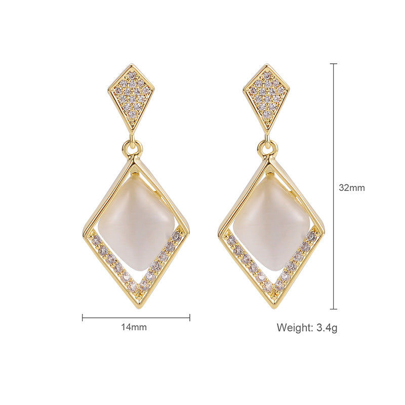 Fashionable High-end Earrings