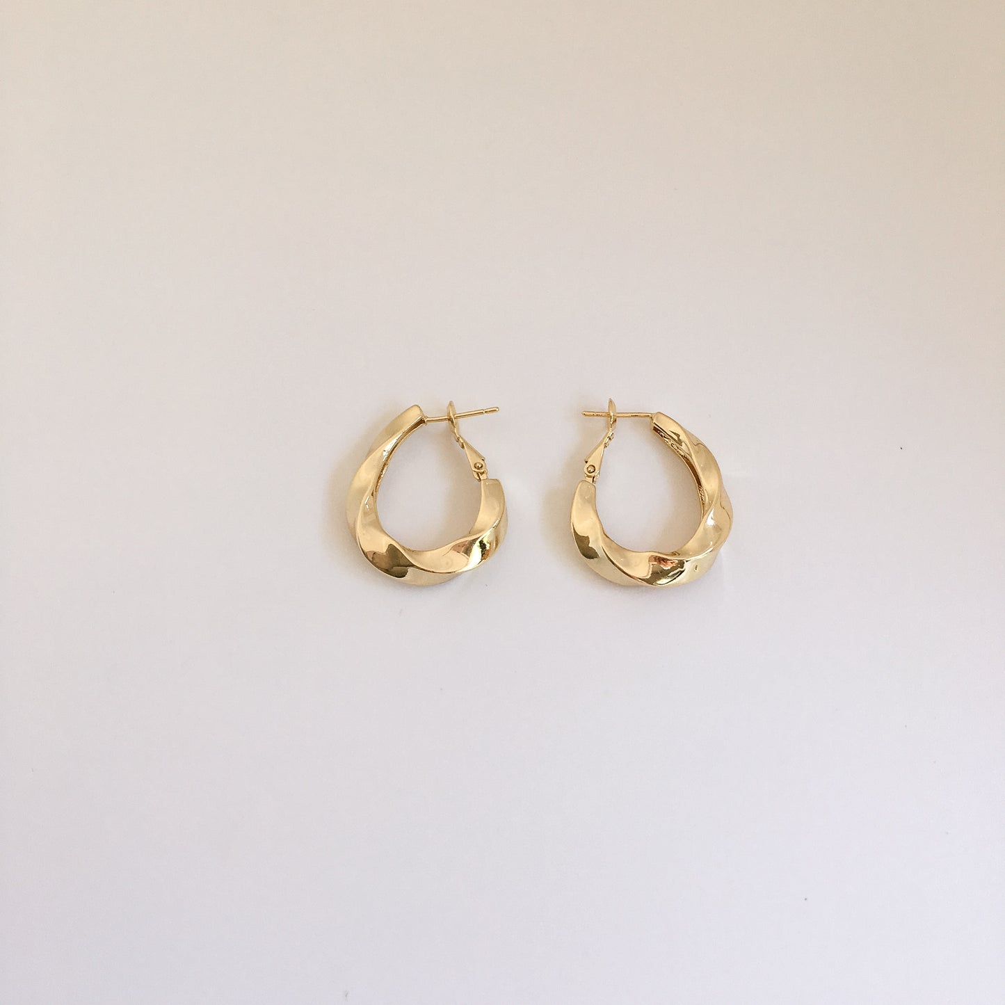 Minimalist Cold Wind Creative Drop-shaped Circle Earrings