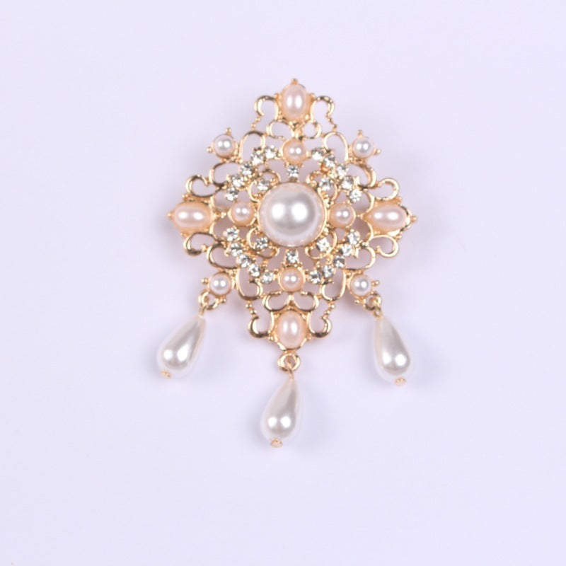 Court Retro Baroque Style Coat Brooch