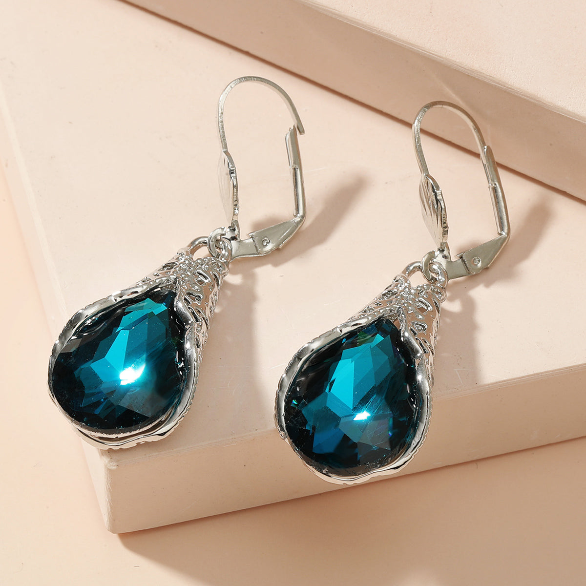 Water Drop Ear Buckle Atmospheric Retro Water Drop Earring Ear Jewelry