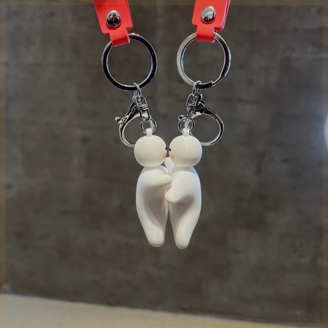 Couple Magnetic Hug Keychain