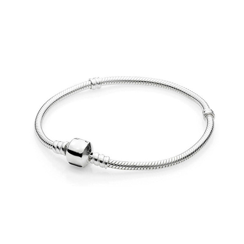 Sparkling Heart Clasp Bracelet