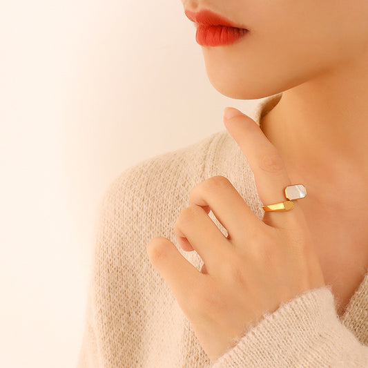 Vintage Fashion White Seashell Ring